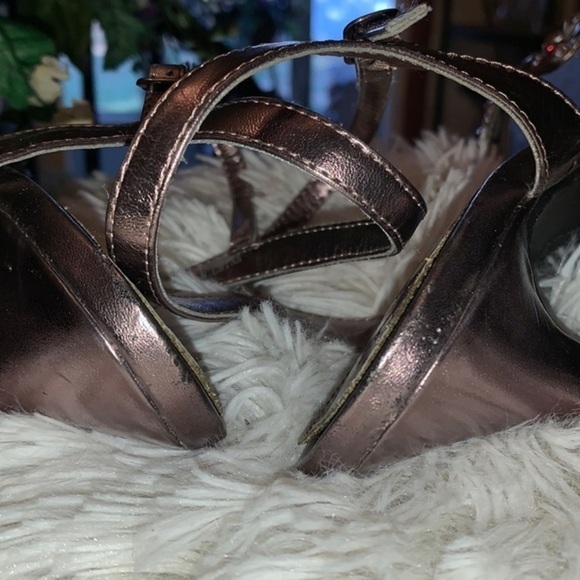 NEW UNLISTED KENNETH COLE BRONZE ANKLE STRAP EVENING SHOE SIZE 10 - Picture 9 of 9